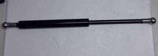 Амортизатор капота Case Magnum225 - Magnum335
